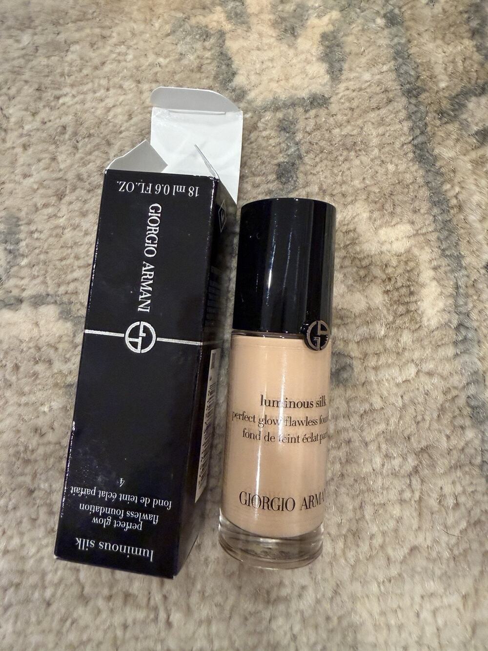 Giorgio Armani Luminous Silk Foundation Shade 4 SIZE 18 ML NIB NEW